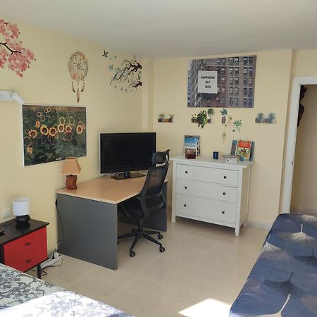 Apartamento En Playa Semi-Privada Benalmádena Eksteriør billede